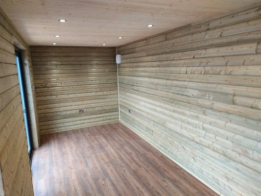 Heimbüro/Fitnessstudio – Umbau eines Schiffscontainers