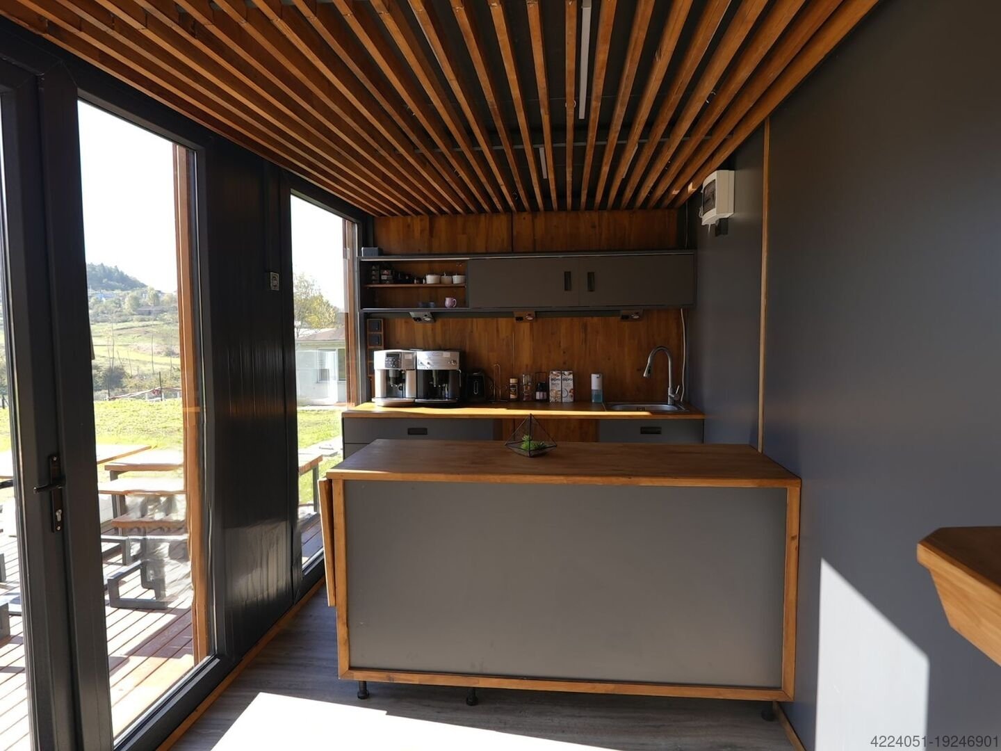 Container-Café mit Veranda