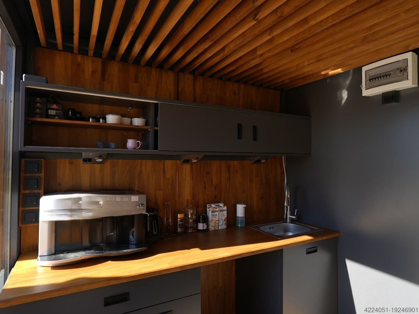 Container-Café mit Veranda