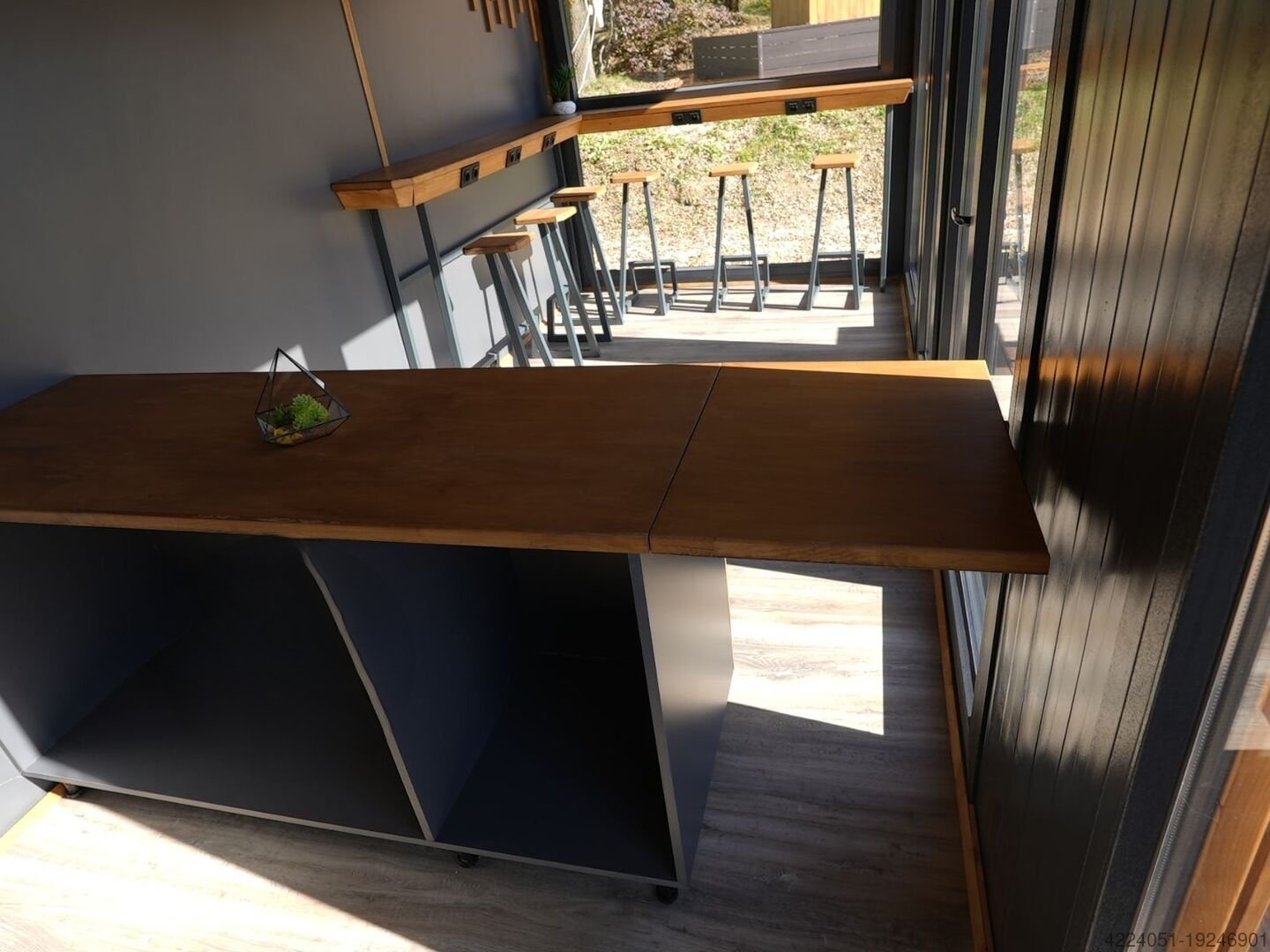 Container-Café mit Veranda