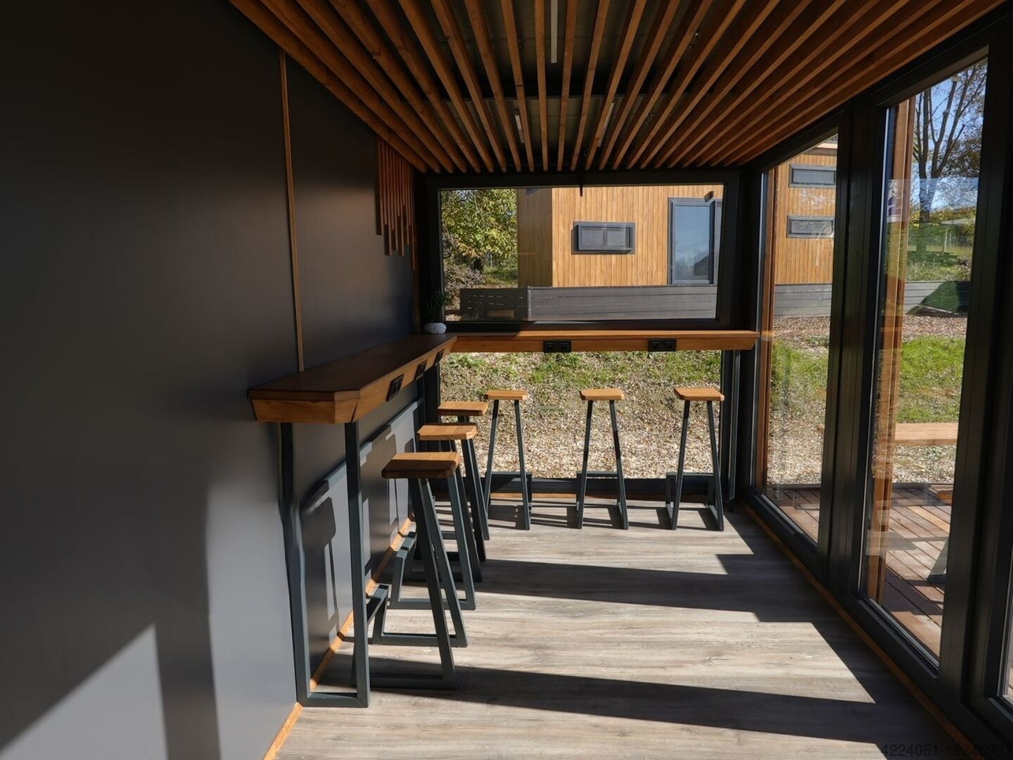 Container-Café mit Veranda