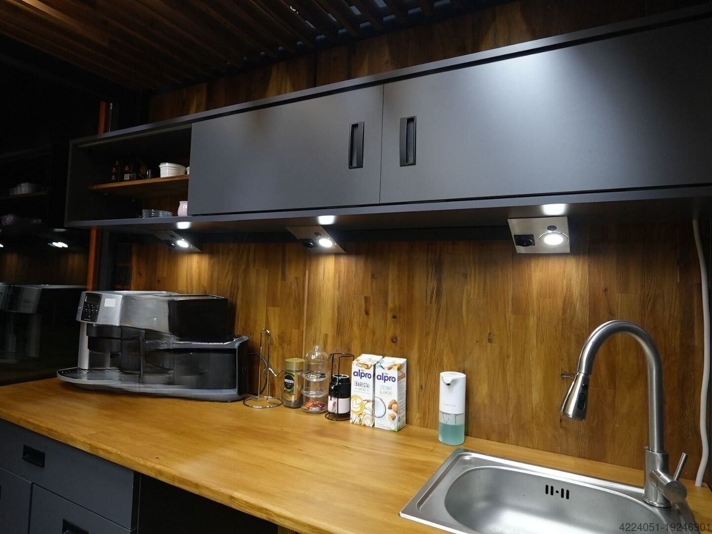 Container-Café mit Veranda