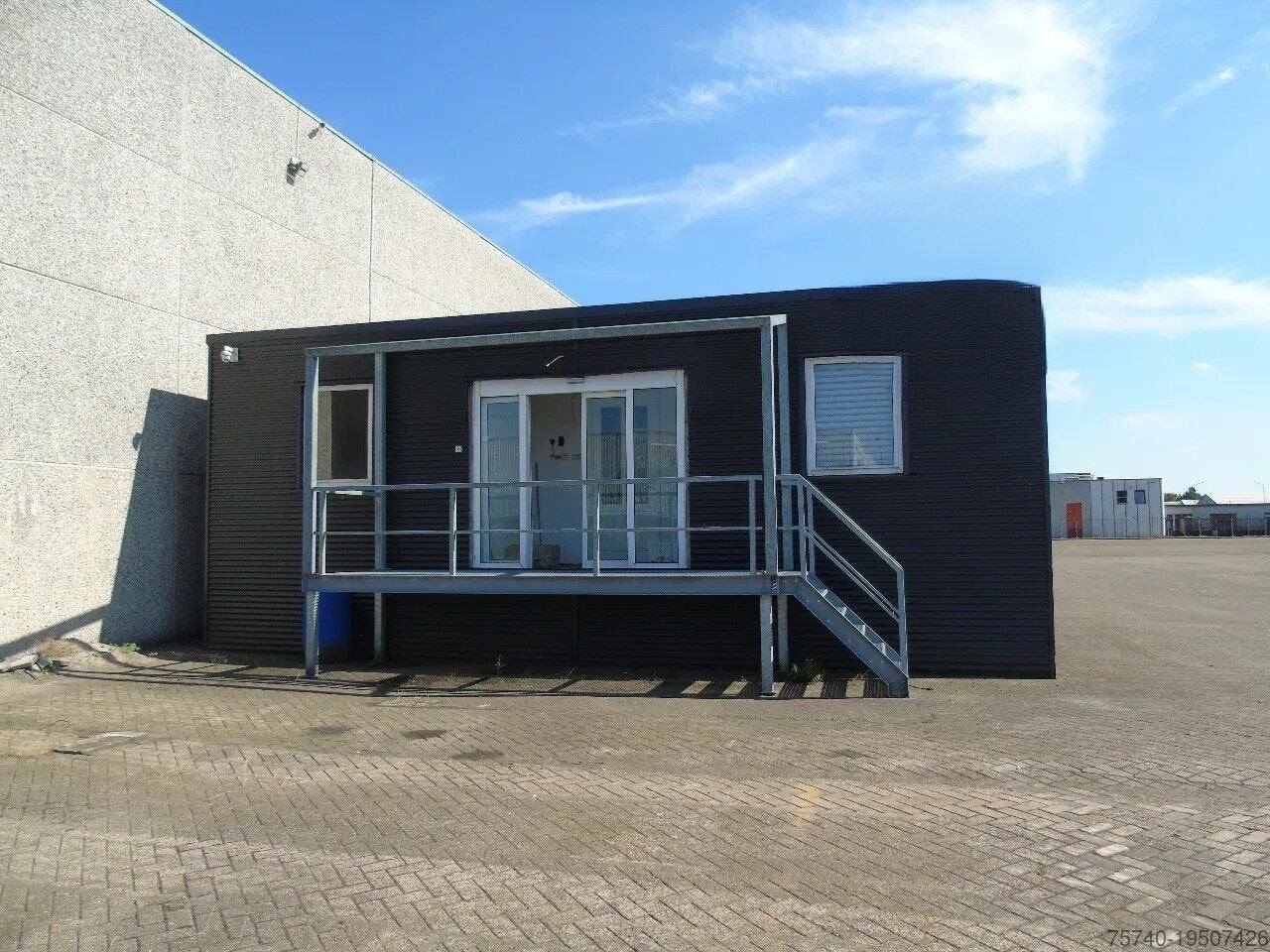 100 m² Büro-/Wohncontainer