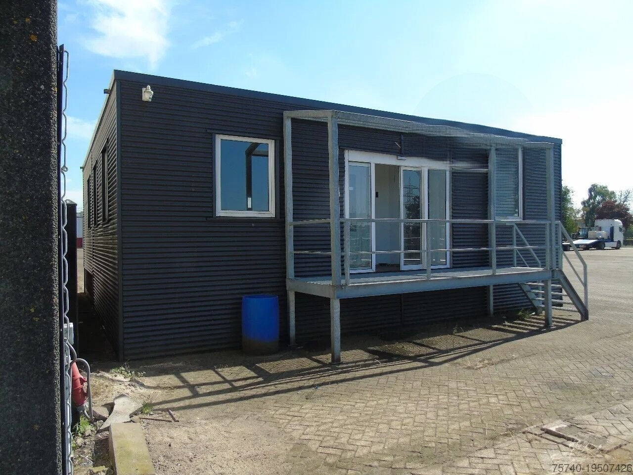 100 m² Büro-/Wohncontainer