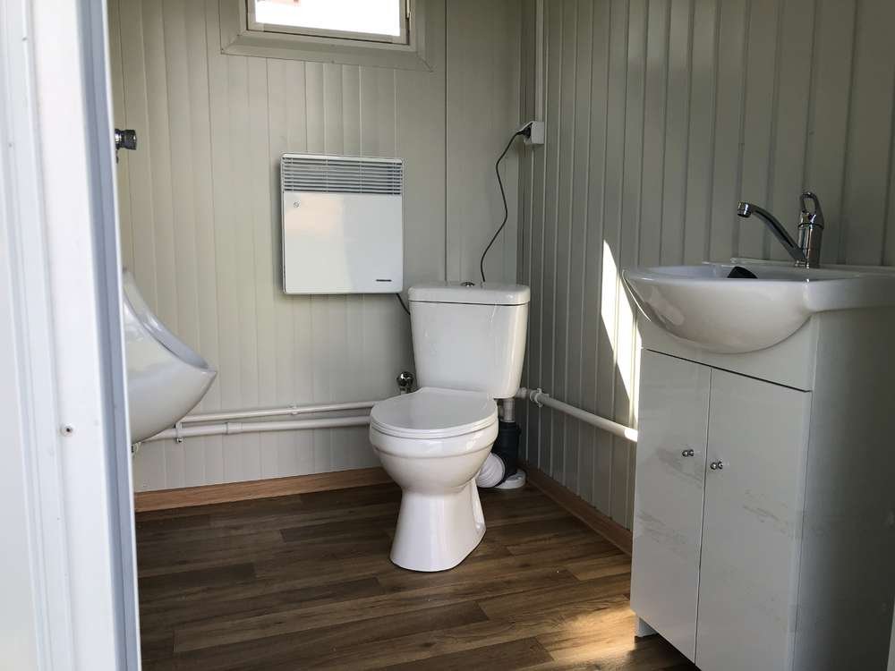 Sanitärcontainer - WC + Dusche + Tank