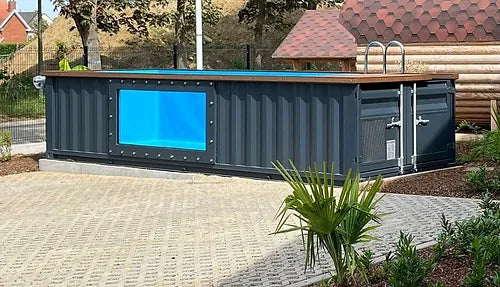 6,2 m x 2,5 m großer, gebrauchsfertiger Containerpool mit Poolfenster