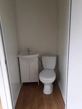 Containerbüro 21 m2 mit WC + Kochnische