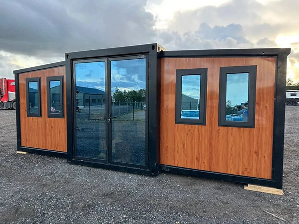 Luxuriöser mobiler Wohncontainer aus Holz
