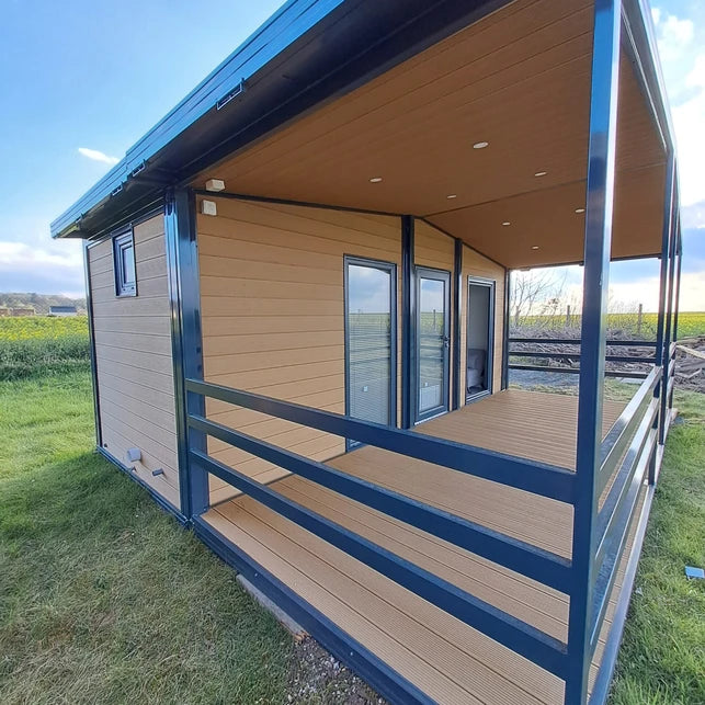 Möblierter Bungalow mit Terrasse / Gartenchalet