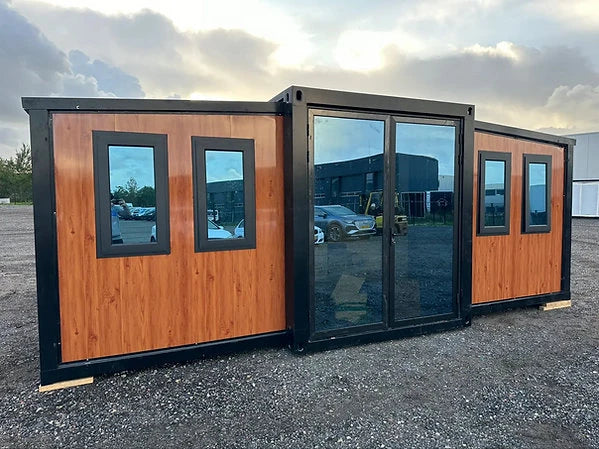 Luxuriöser mobiler Wohncontainer aus Holz