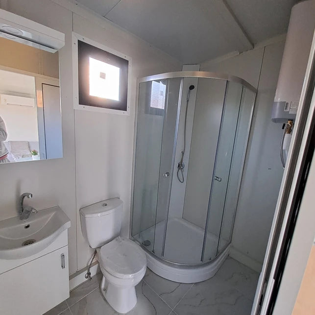 Möblierter Bungalow mit Terrasse / Gartenchalet