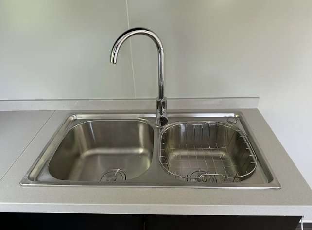 Mobiler Container – Tiny House mit zwei Schlafzimmern und Küche