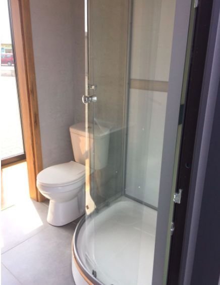 Schlüsselfertiges, hochwertiges Tiny House mit Außenmaß 10,90 x 2,90 m