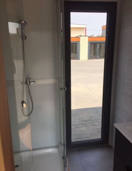 Schlüsselfertiges, hochwertiges Tiny House mit Außenmaß 10,90 x 2,90 m