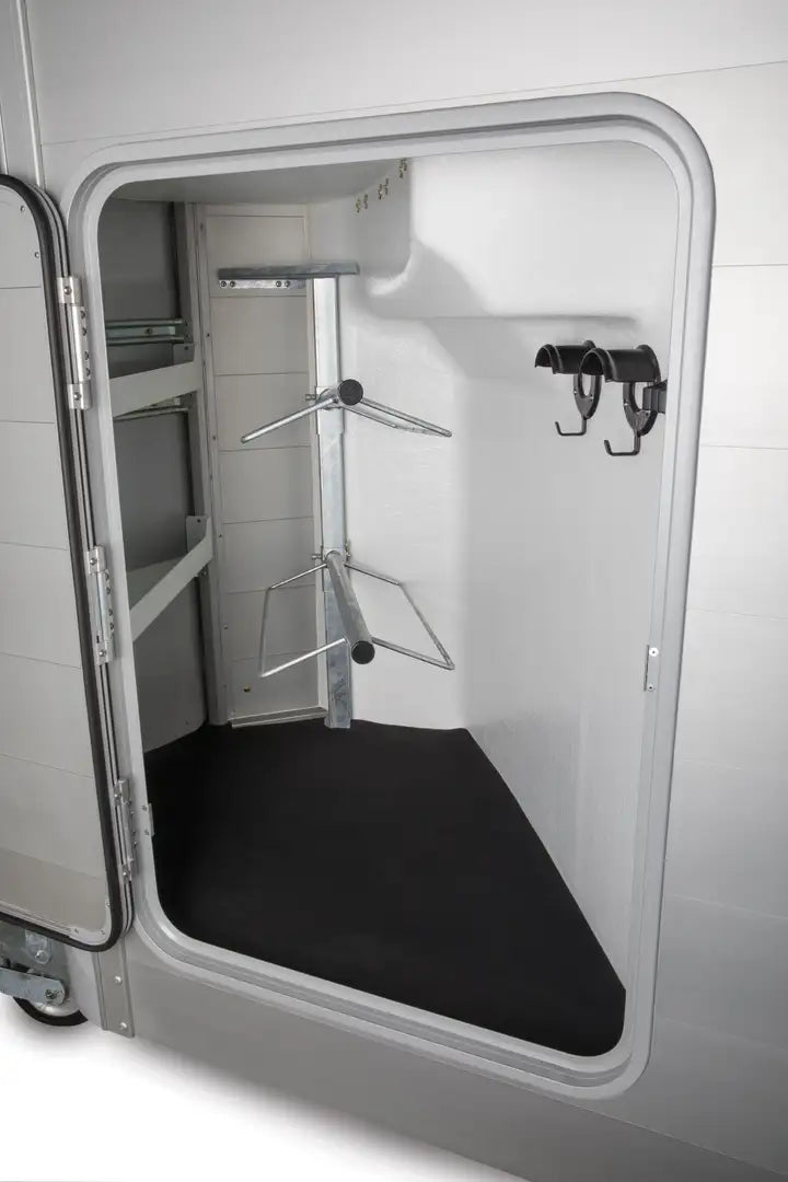 Ifor Williams HBX 511 Pferdetransporter mit Polsterung