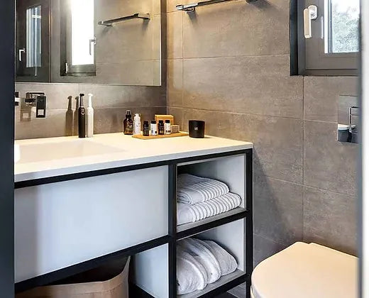 40 Fuß großes, umgebautes, bewohnbares Containerstudio