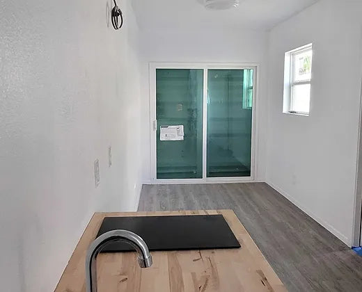 40-Zoll-Containerhaus Modell „EPINA“ Blau