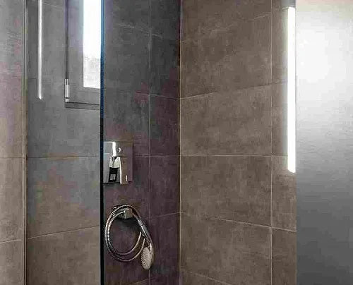 40 Fuß großes, umgebautes, bewohnbares Containerstudio