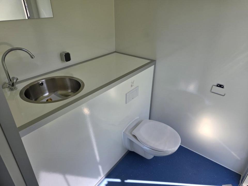 Container als Lebensraum, Badezimmerwagenanhänger Badezimmeranhänger Sanitäranhänger Toilette Dusche