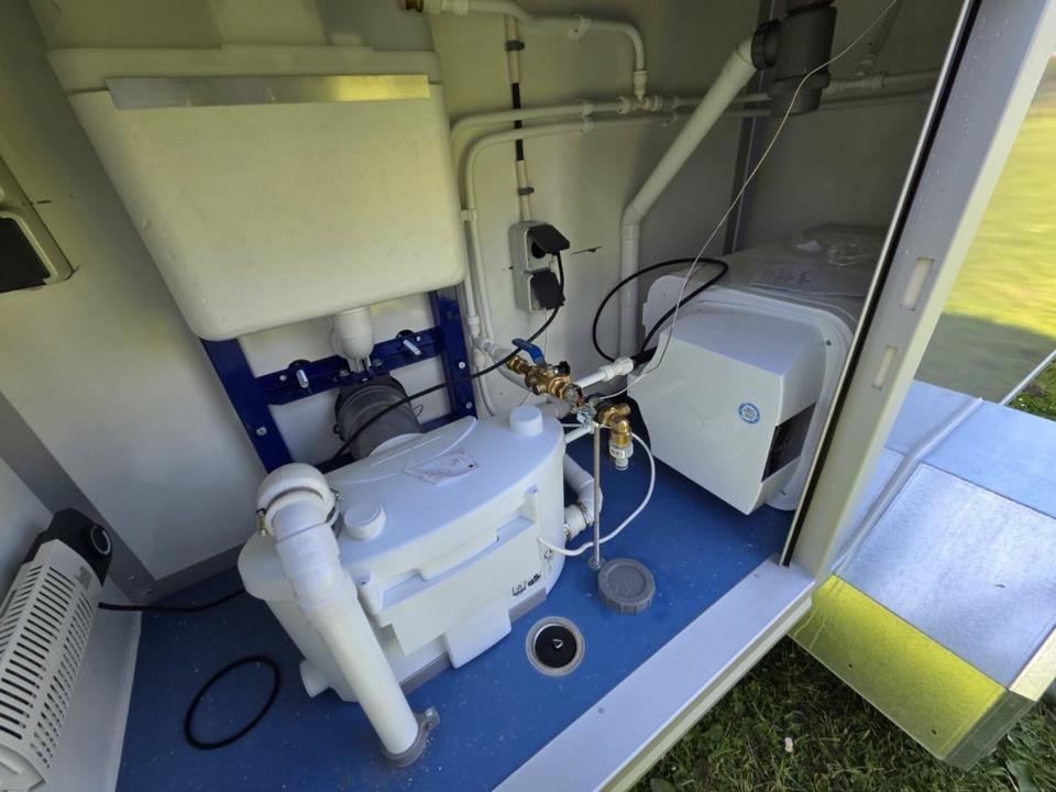 Container als Lebensraum, Badezimmerwagenanhänger Badezimmeranhänger Sanitäranhänger Toilette Dusche