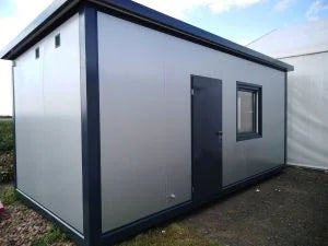 Bürocontainer mit 18 m² und Toiletten
