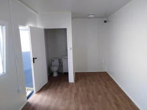 Bürocontainer mit 18 m² und Toiletten