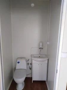 Bürocontainer mit 18 m² und Toiletten