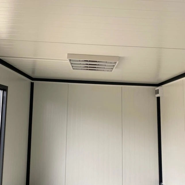 BUNGALOW MIT GEWERBLICHEM SANITÄR-, BÜRO- UND WOHNGEBÄUDE 3×7