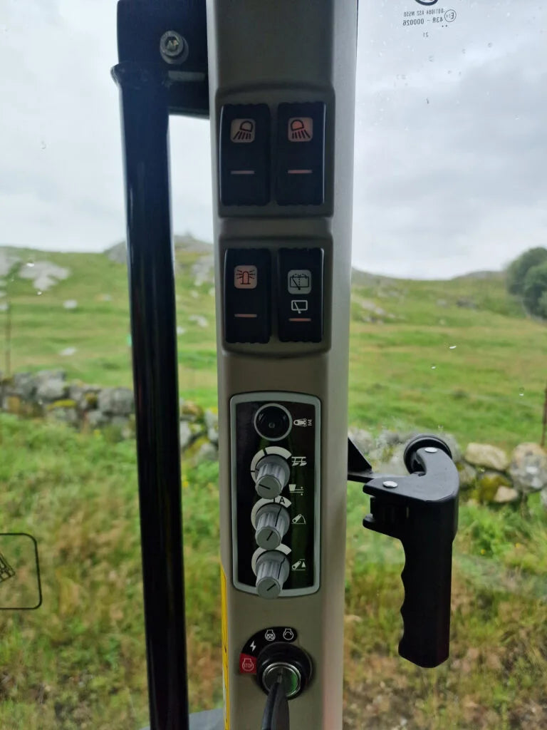 Massey Ferguson 4710M Dyna 2 Traktor – 2021