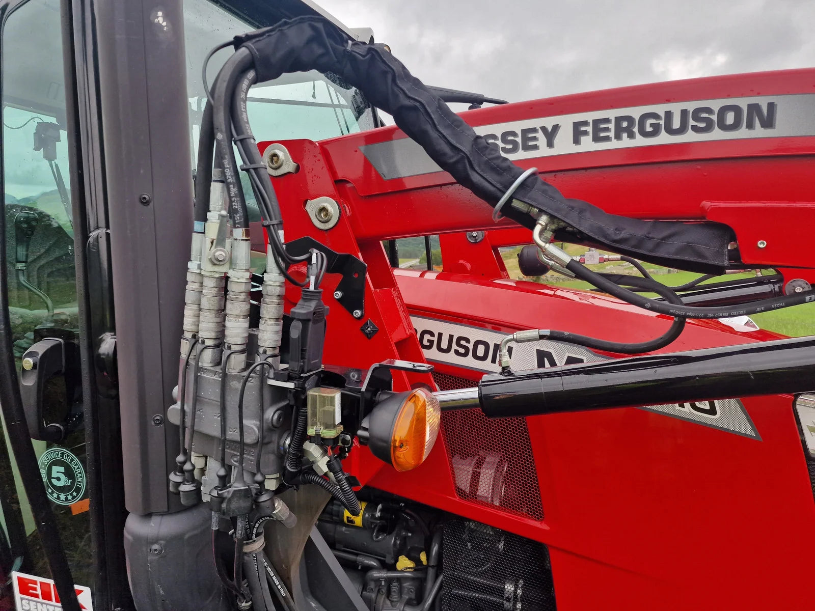 Massey Ferguson 4710M Dyna 2 Traktor – 2021