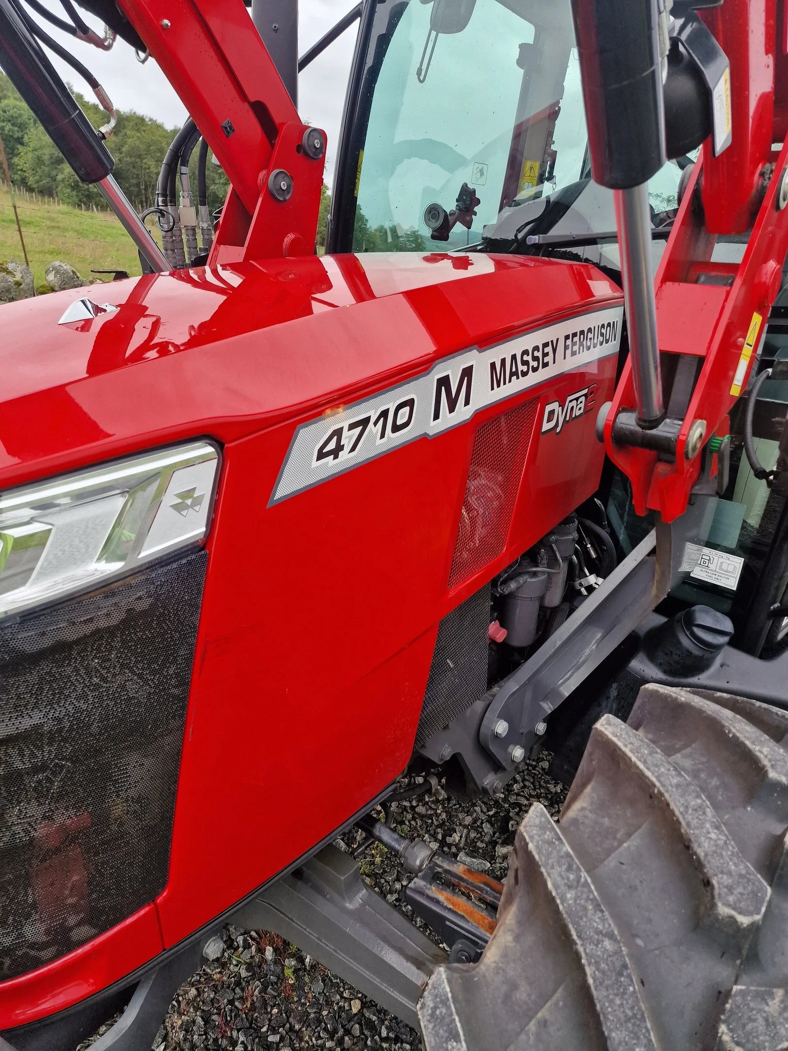Massey Ferguson 4710M Dyna 2 Traktor – 2021