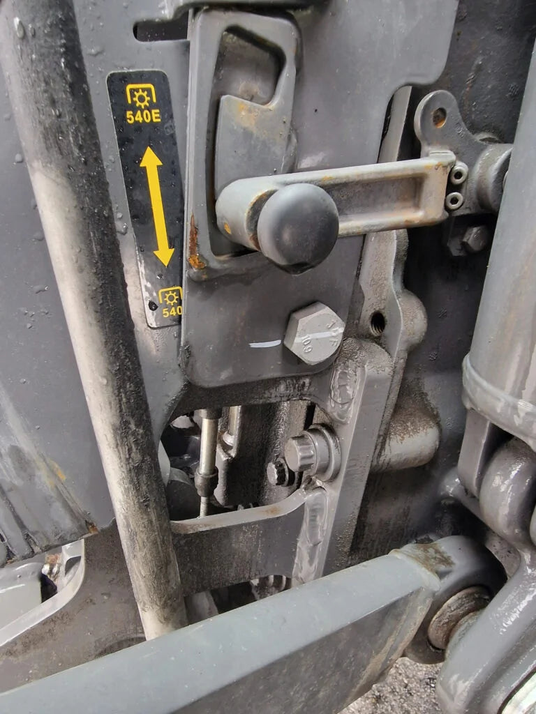 Massey Ferguson 4710M Dyna 2 Traktor – 2021