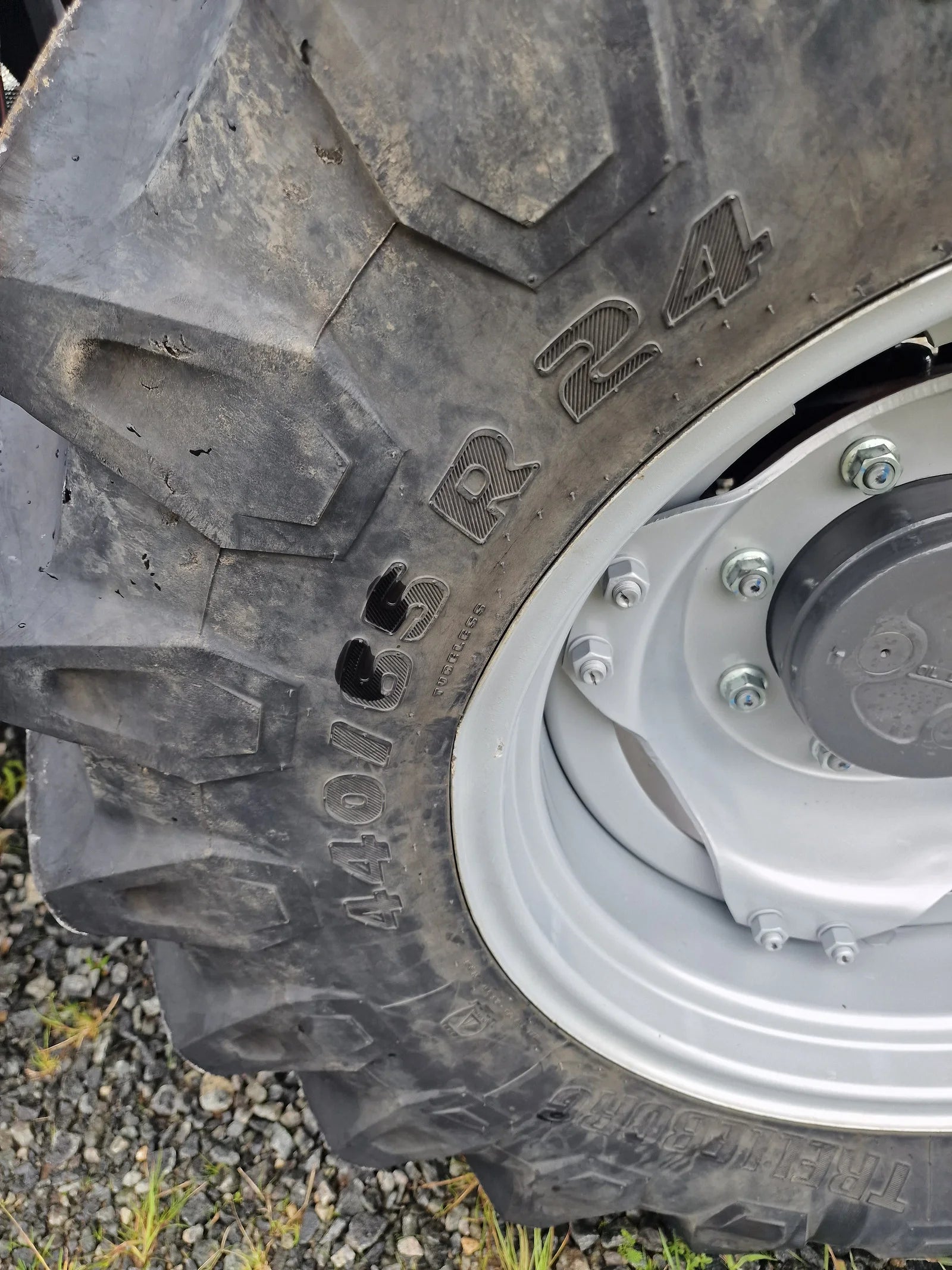 Massey Ferguson 4710M Dyna 2 Traktor – 2021