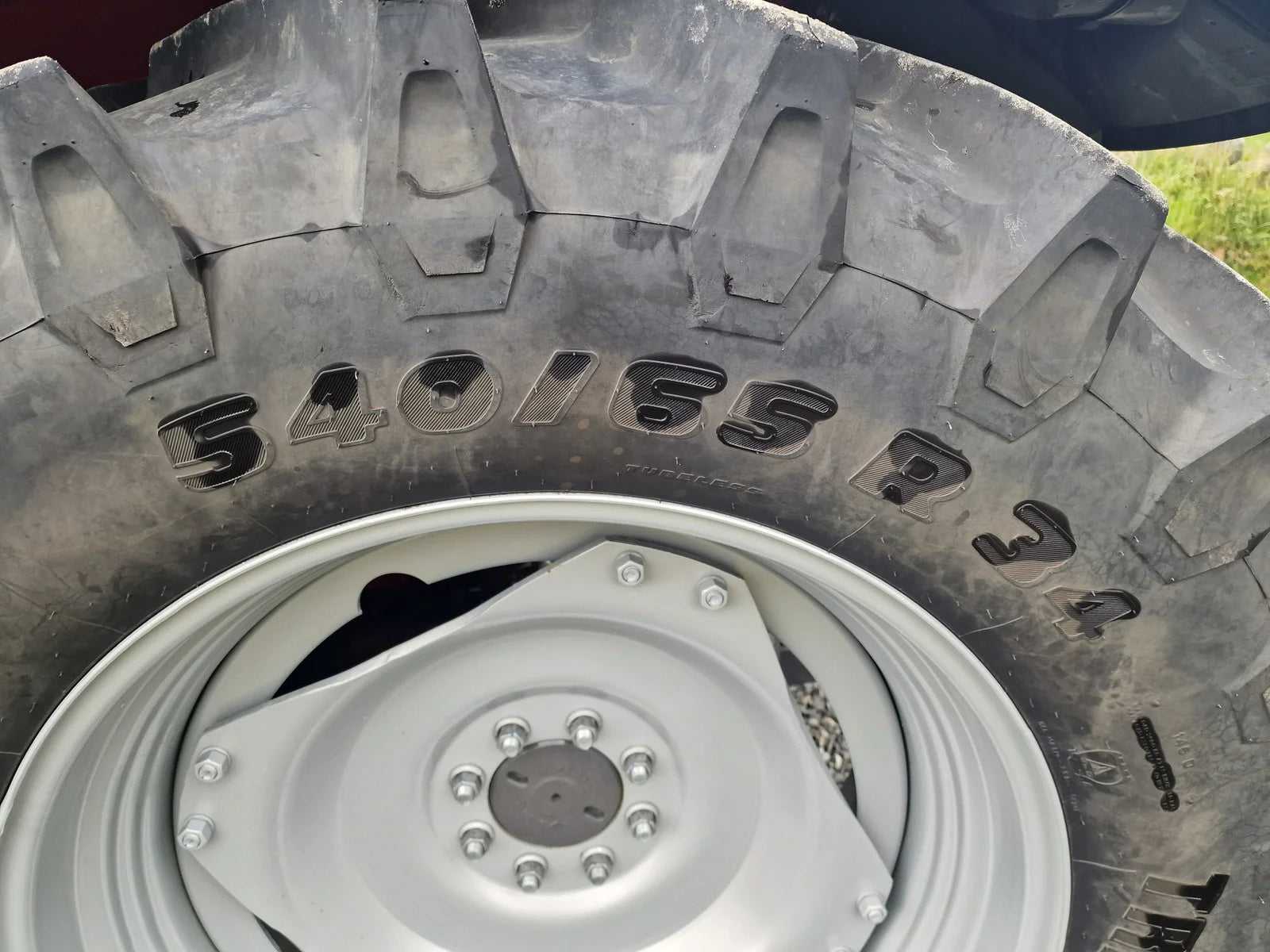 Massey Ferguson 4710M Dyna 2 Traktor – 2021