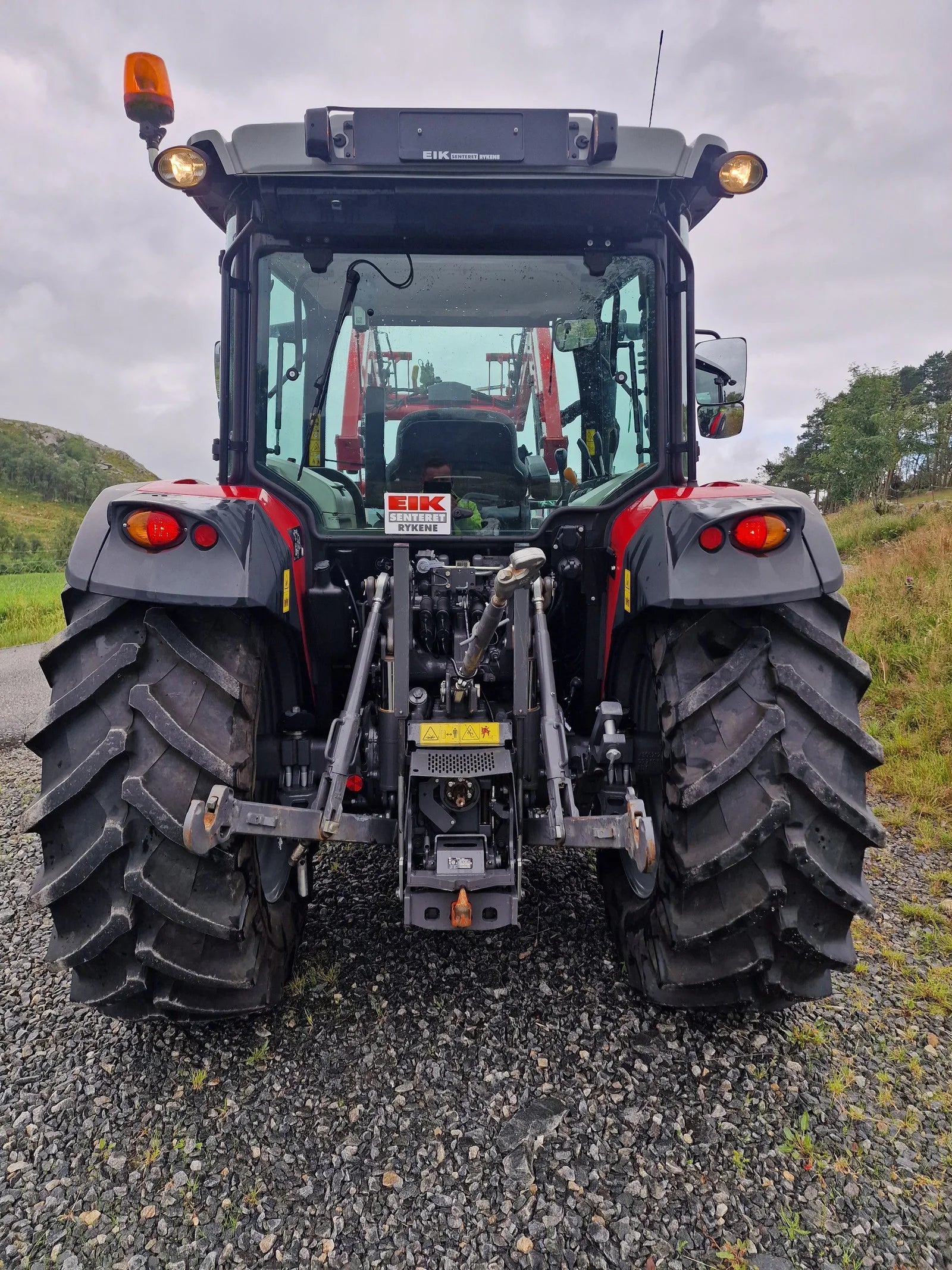 Massey Ferguson 4710M Dyna 2 Traktor – 2021