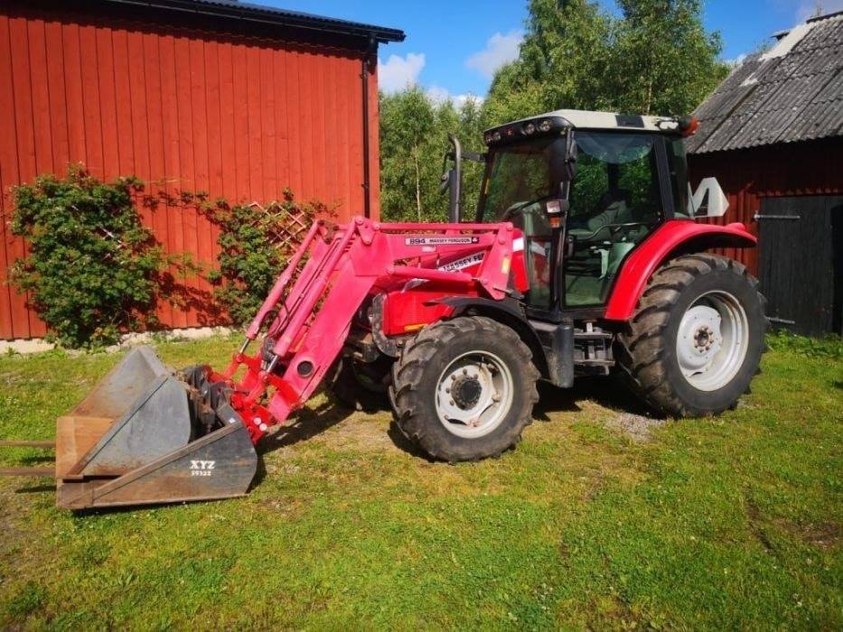MASSEY FERGUSON 5445 LANDWIRTSCHAFTLICHER TRAKTOR