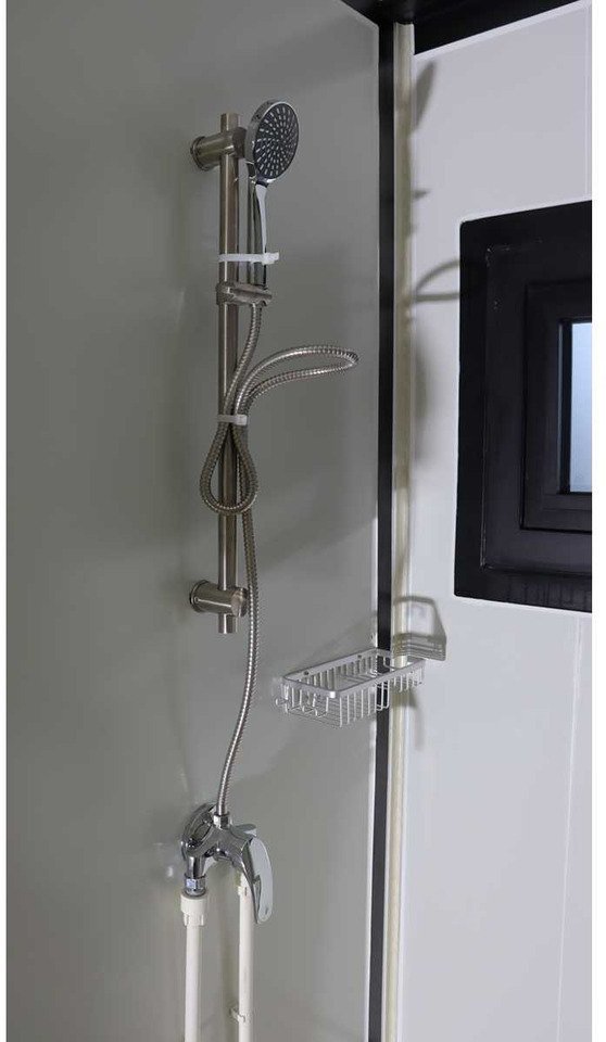 Containerhaus Deluxe (19 Fuß x 20 Fuß) Badezimmer mit Toilette und Dusche