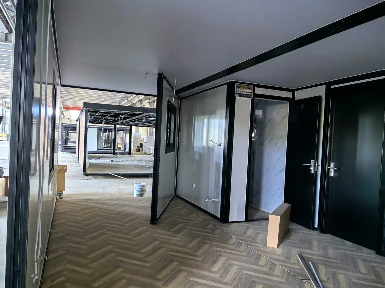 Container als Deluxe-Wohnraum 12x6m 3 Schlafzimmer und Küche