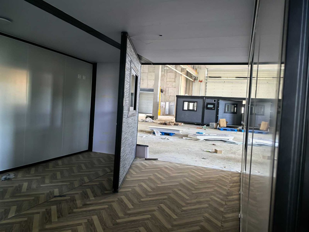 Container als Deluxe-Wohnraum 12x6m 3 Schlafzimmer und Küche