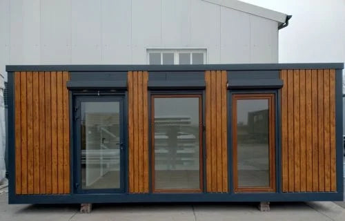 21 m² großer Bürocontainer mit WC und Kochnische