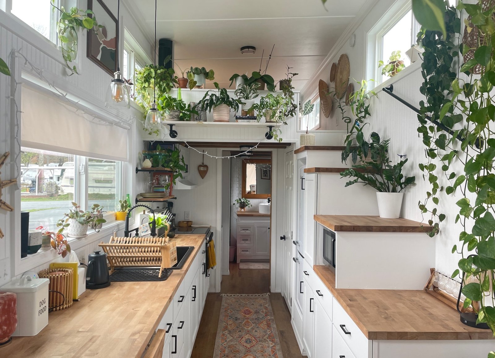 Helles und luftiges Tiny House 35m² auf Rädern mit 2 Schlafzimmern – 1 Badezimmer