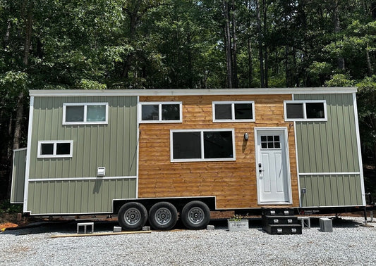 Helles und luftiges Tiny House 35m² auf Rädern mit 2 Schlafzimmern – 1 Badezimmer