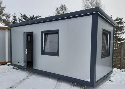 Bürocontainer mit 18 m² und Toiletten