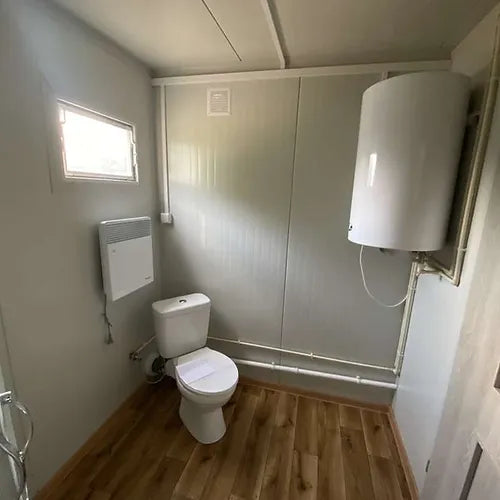 Container 6×2,40m + WC, Dusche und Küche