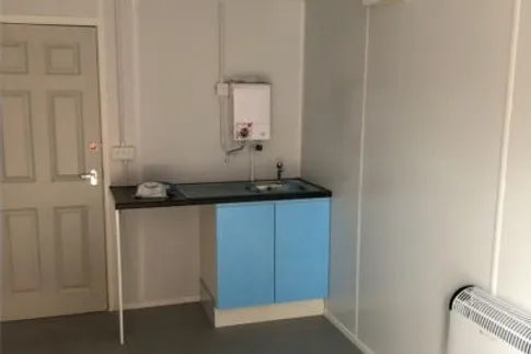 Container 20' Büro + Küche und Toilette