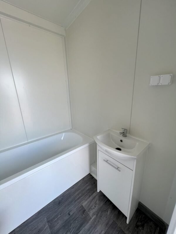 21 m² Container-Wohnmodul – Bezugsfertig, komfortabel und sicher