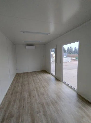 21 m² großer Bürocontainer mit WC und Kochnische